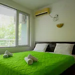 Nev Getaway For 2 Apartmán Burgas City